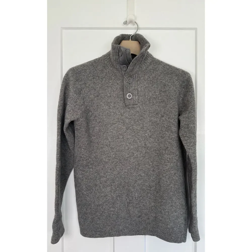 Gap Mens Sweater Size MEDIUM European Fit 100% Lambswool Gray Pullover